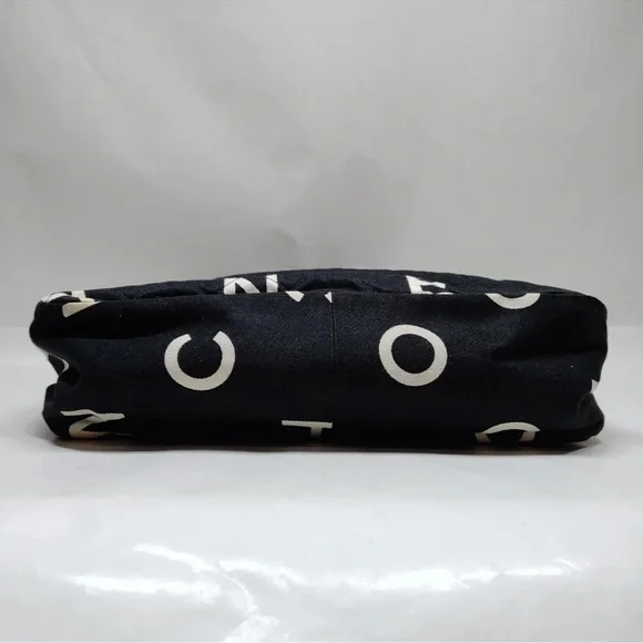 CHANEL Black and White Quilted Logo Shoulder Bag - Picture 5 of 10